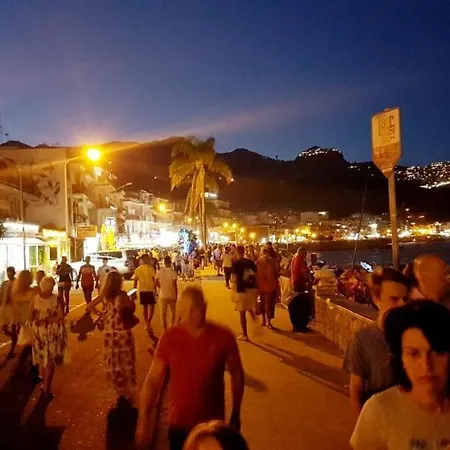 Roberto House Beach - Taormina Mare Giardini Naxos Exterior photo